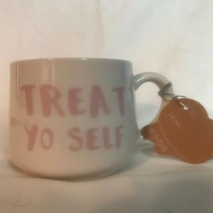 Whimsical Cupboard "Treat Yo Self". 10oz. 3" & 3 1/4". Cupcake Surprise NWT.